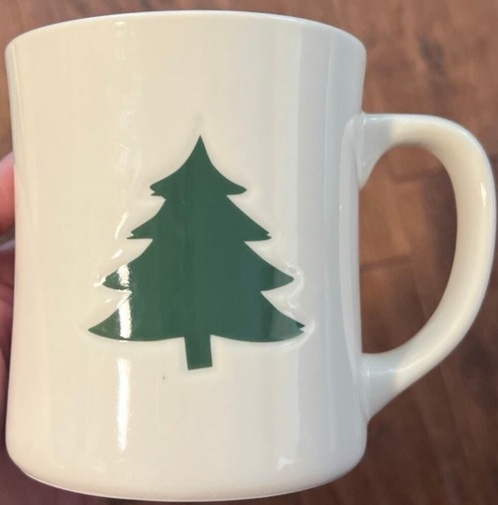 2008 Starbucks 12 fl oz Coffee Mug Cup Classic White Inlay Green Christmas Tree